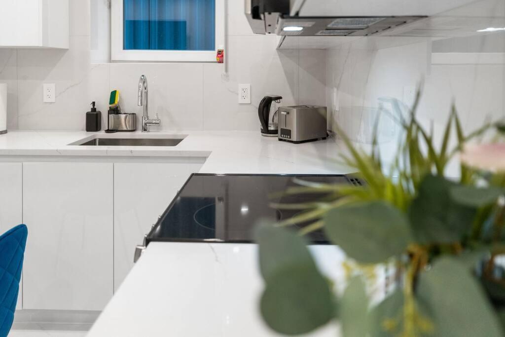 Brand New 2 Bedroom Point Grey Getaway Vancouver Esterno foto