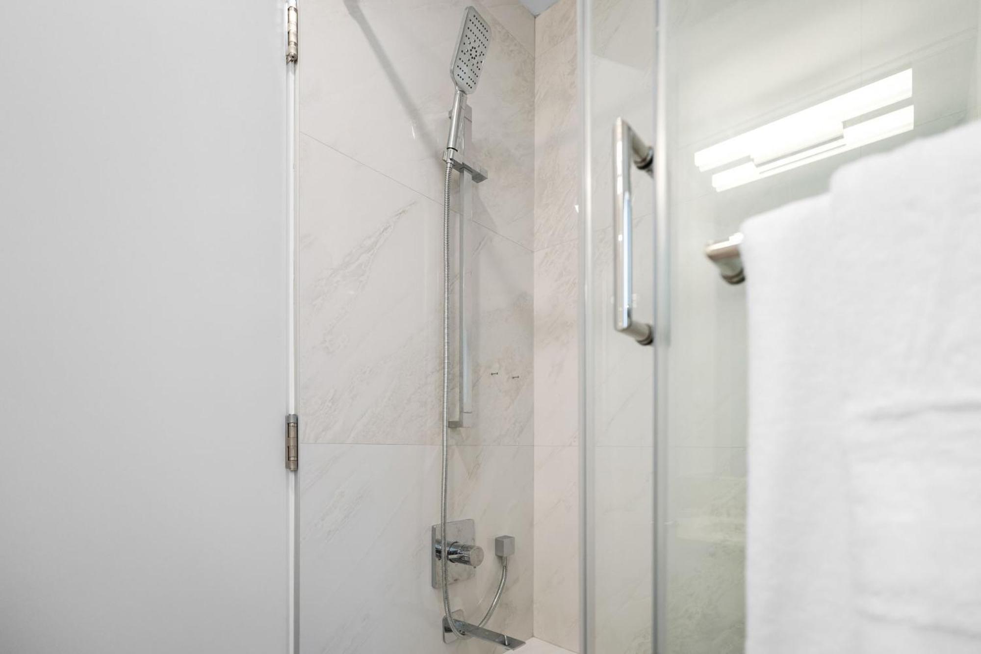 Brand New 2 Bedroom Point Grey Getaway Vancouver Esterno foto